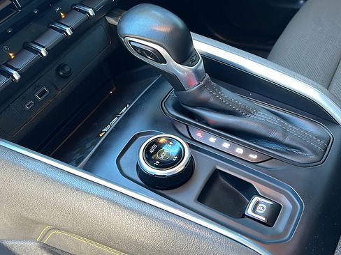 Certified 2023 Chevrolet Colorado ZR2 w/ ZR2 Convenience Package III image 21