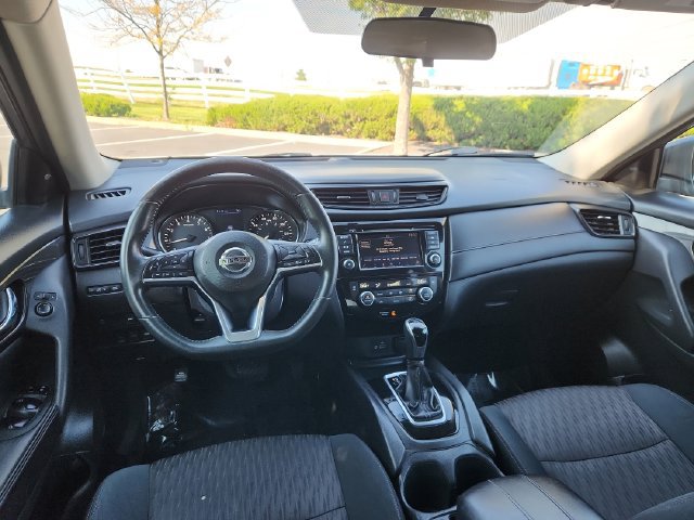 Used 2018 Nissan Rogue SV AWD/4WD image 34