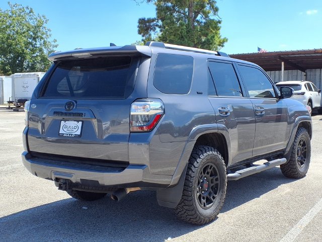 Used 2022 Toyota 4Runner SR5 Premium w/ Moonroof Package AWD/4WD image 2