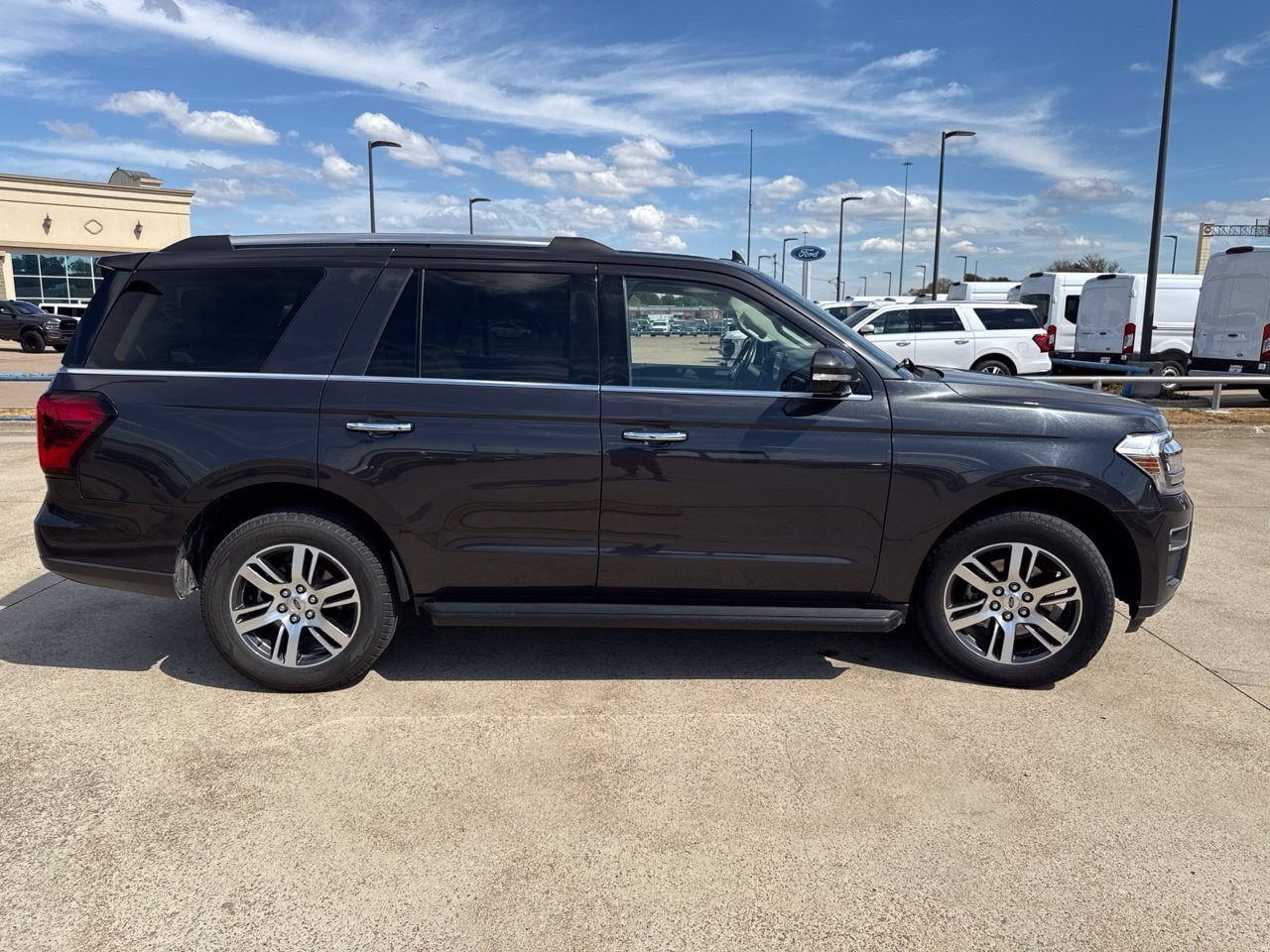 Used 2024 Ford Expedition Limited RWD image 17