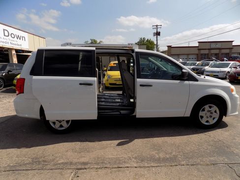 Used 2012 RAM C/V w/ UConnect Hands-Free Group FWD image 14
