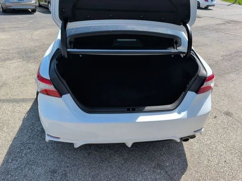 Used 2020 Toyota Camry SE w/ Convenience Package image 22