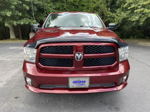 Used 2017 RAM 1500 Express RWD image 3