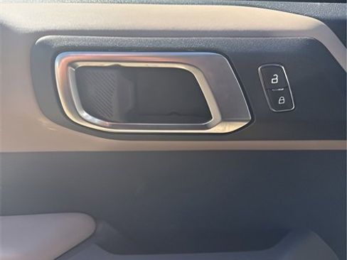 Used 2023 Ford Bronco Wildtrak image 13