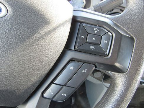 Used 2022 Ford F650 2WD Regular Cab Super Duty image 41
