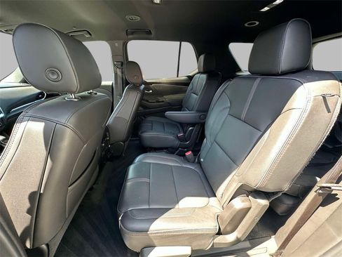 Used 2022 Chevrolet Traverse RS w/ LPO, Floor Liner Package image 19
