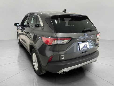Used 2020 Ford Escape SE image 21