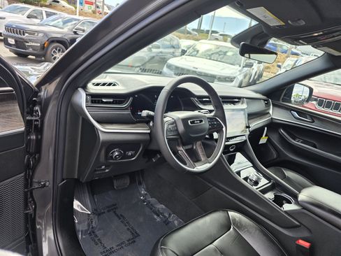 New 2026 Jeep Grand Cherokee L Limited RWD image 8