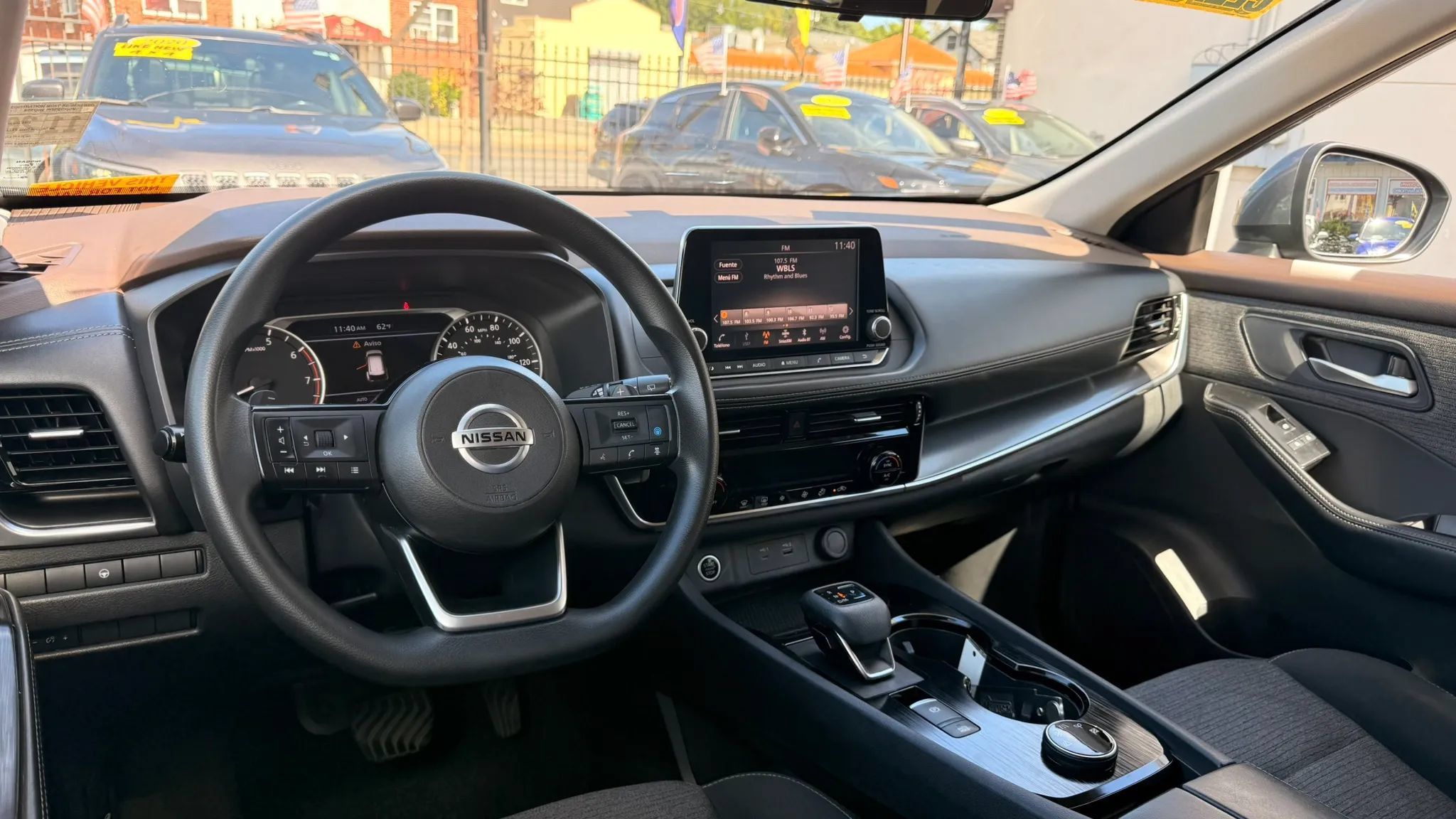 Used 2021 Nissan Rogue SV AWD/4WD image 16