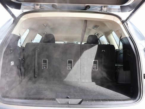 Used 2024 Subaru Ascent Premium w/ Convenience Package image 16