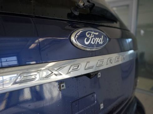 Used 2011 Ford Explorer XLT w/ 202A Rapid Spec Order Code AWD/4WD image 13