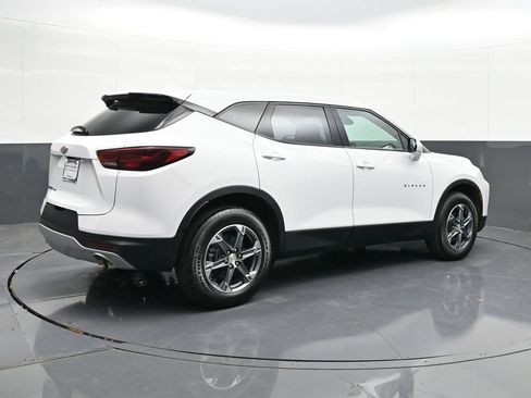 Used 2023 Chevrolet Blazer LT AWD/4WD image 5