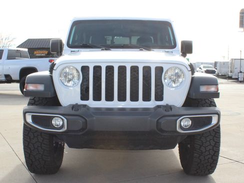 Used 2023 Jeep Gladiator Sport image 8