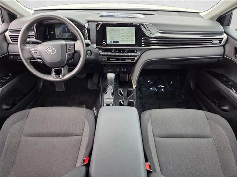 Used 2025 Toyota Camry LE image 17