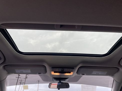 Used 2024 Nissan Sentra SR w/ SR Premium Package image 11