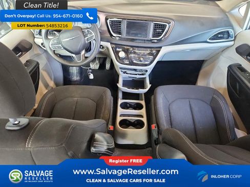 Used 2021 Chrysler Voyager LX FWD image 11