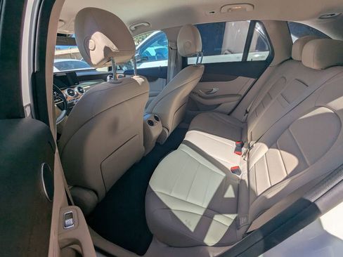 Certified 2022 Mercedes-Benz GLC 300 4MATIC image 19