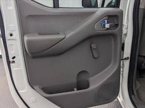 Used 2018 Nissan Frontier S RWD image 16
