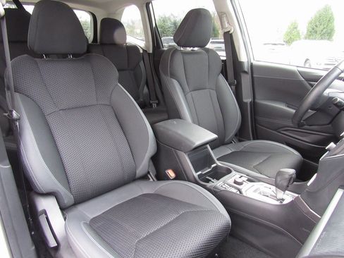 Used 2019 Subaru Forester Premium image 18