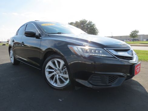 Used 2016 Acura ILX image 2