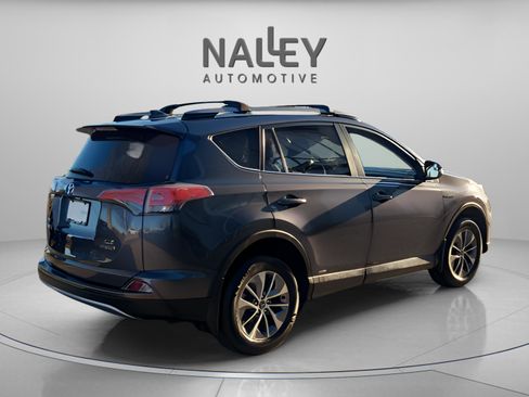 Certified 2018 Toyota RAV4 XLE image 5