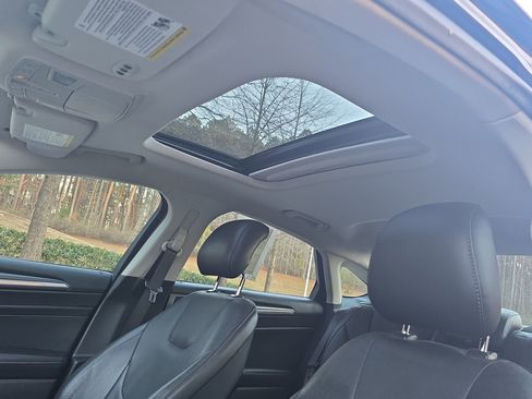 Used 2014 Ford Fusion Titanium image 29