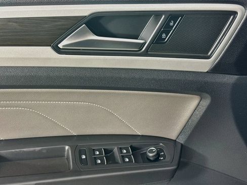 Used 2022 Volkswagen Atlas SE FWD image 21