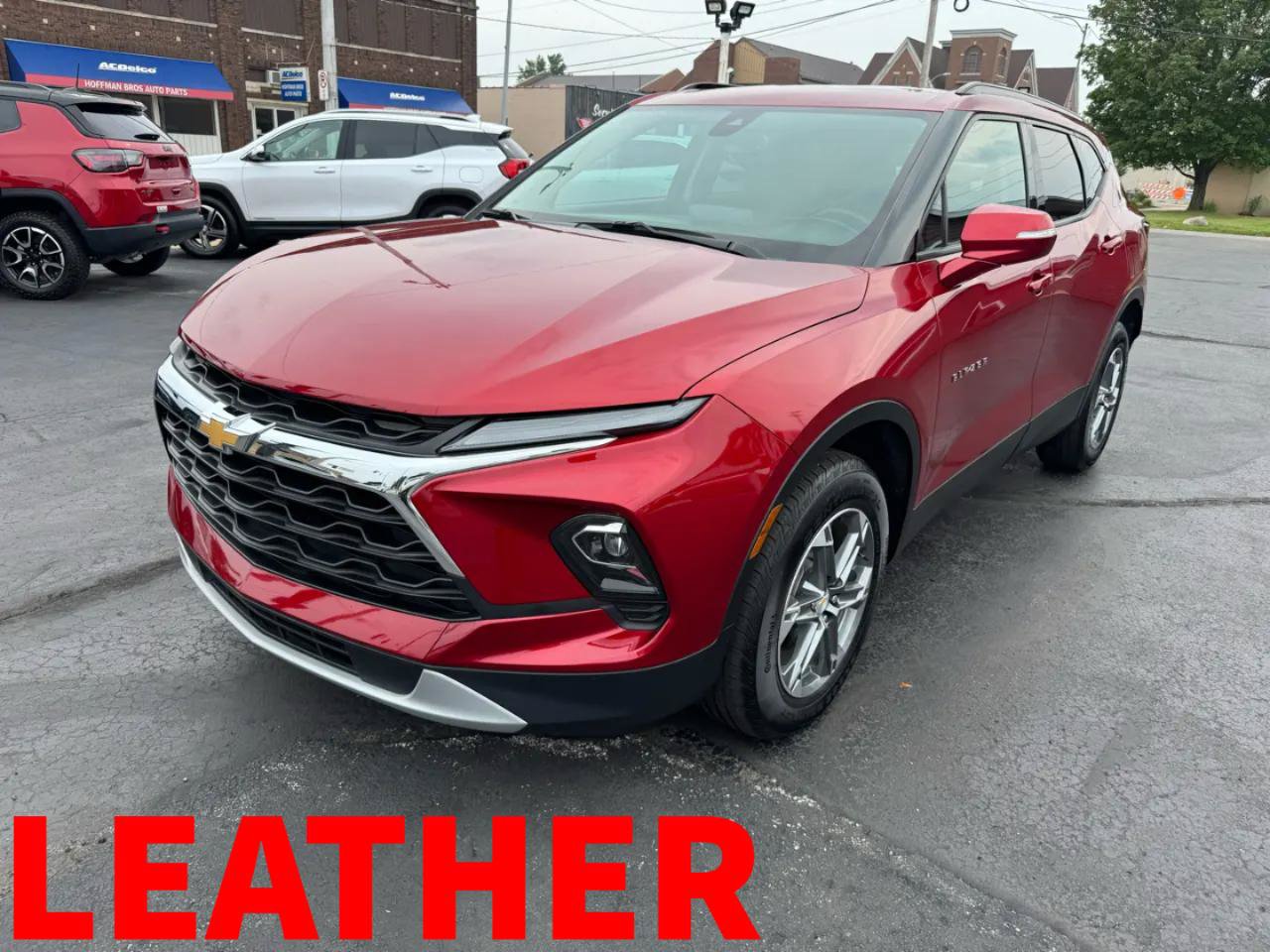 Used 2024 Chevrolet Blazer LT FWD image 1