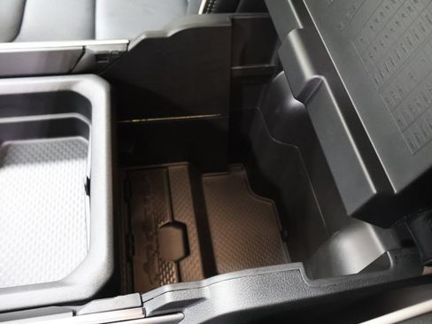 New 2026 RAM 1500 Laramie AWD/4WD image 25
