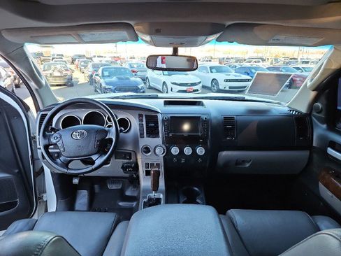 Used 2012 Toyota Tundra Limited w/ Memory Pkg image 15