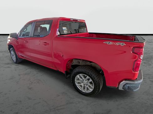 Used 2022 Chevrolet Silverado 1500 LT image 2