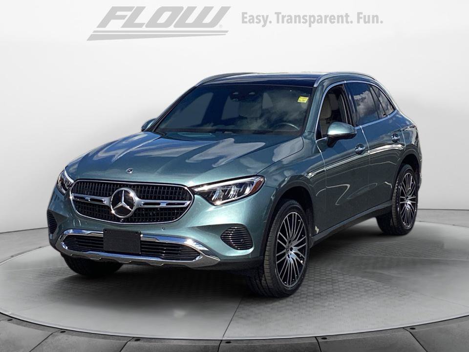 Used 2025 Mercedes-Benz GLC 300 4MATIC image 4