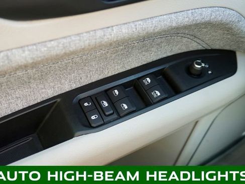 Used 2022 Jeep Compass Latitude image 25