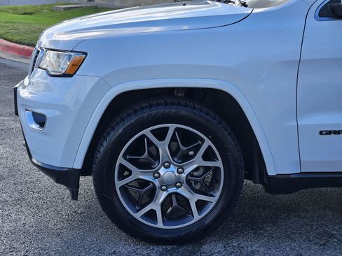 Used 2018 Jeep Grand Cherokee Limited RWD image 8