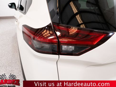 Used 2023 Nissan Rogue Platinum w/ Platinum Premium Package image 9