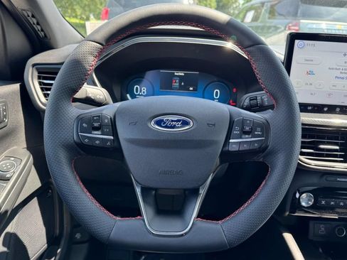 Used 2023 Ford Escape ST-Line Elite w/ Premium Technology Package AWD/4WD image 13