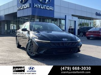 Used 2024 Hyundai Elantra SEL image 1