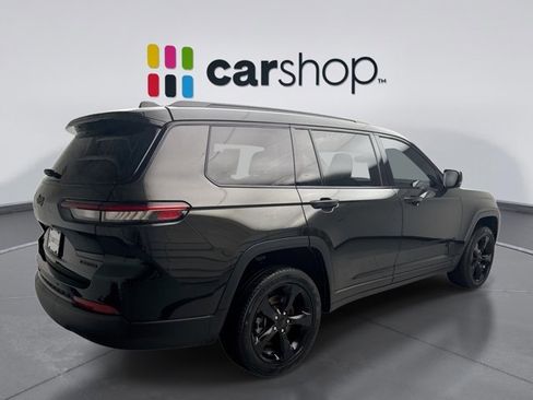 Used 2023 Jeep Grand Cherokee L Limited w/ Black Appearance Package AWD/4WD image 5