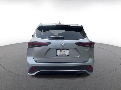 Used 2025 Toyota Highlander XSE image 12