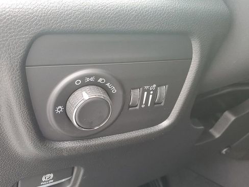 New 2025 Jeep Grand Cherokee L Altitude image 24