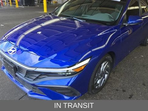 Used 2024 Hyundai Elantra SEL image 1