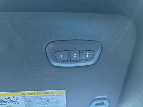 Used 2025 RAM 1500 Laramie image 24