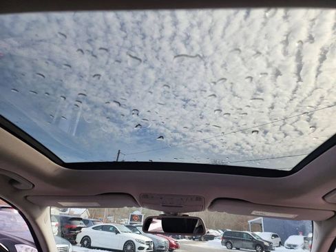 Used 2017 Mercedes-Benz C 300 4MATIC Sedan image 18