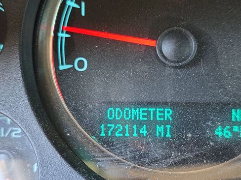 Used 2013 GMC Yukon Denali image 16