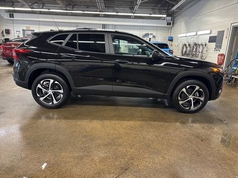 New 2026 Chevrolet Trax RS image 7