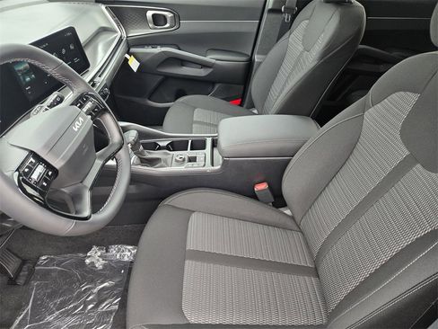 New 2026 Kia Sorento LX image 9
