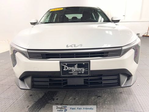 Used 2025 Kia K4 FWD image 2