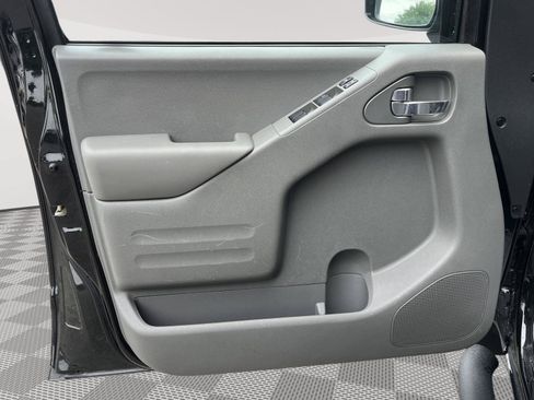 Used 2020 Nissan Frontier SV AWD/4WD image 17