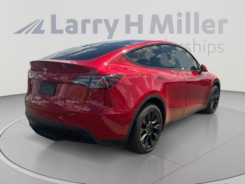 Used 2023 Tesla Model Y Long Range AWD/4WD image 5