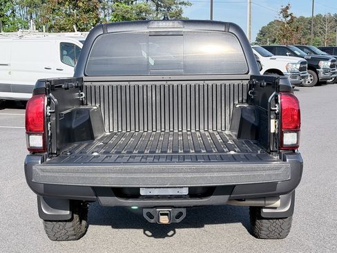 Used 2023 Toyota Tacoma SR5 w/ Technology Package AWD/4WD image 9
